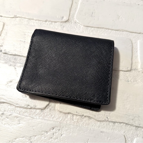 Michael Kors Card Holder Wallet - Picture 2 of 3